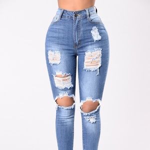 FASHION NOVA SAY YES TO DISTRESS JEANS